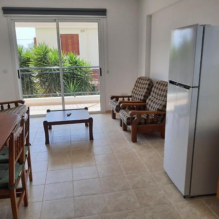 Lovely Apartment At The City Center Of Paphos Extérieur photo