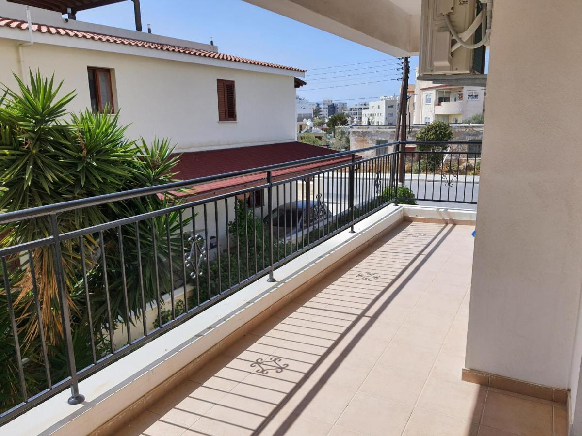 Lovely Apartment At The City Center Of Paphos Extérieur photo